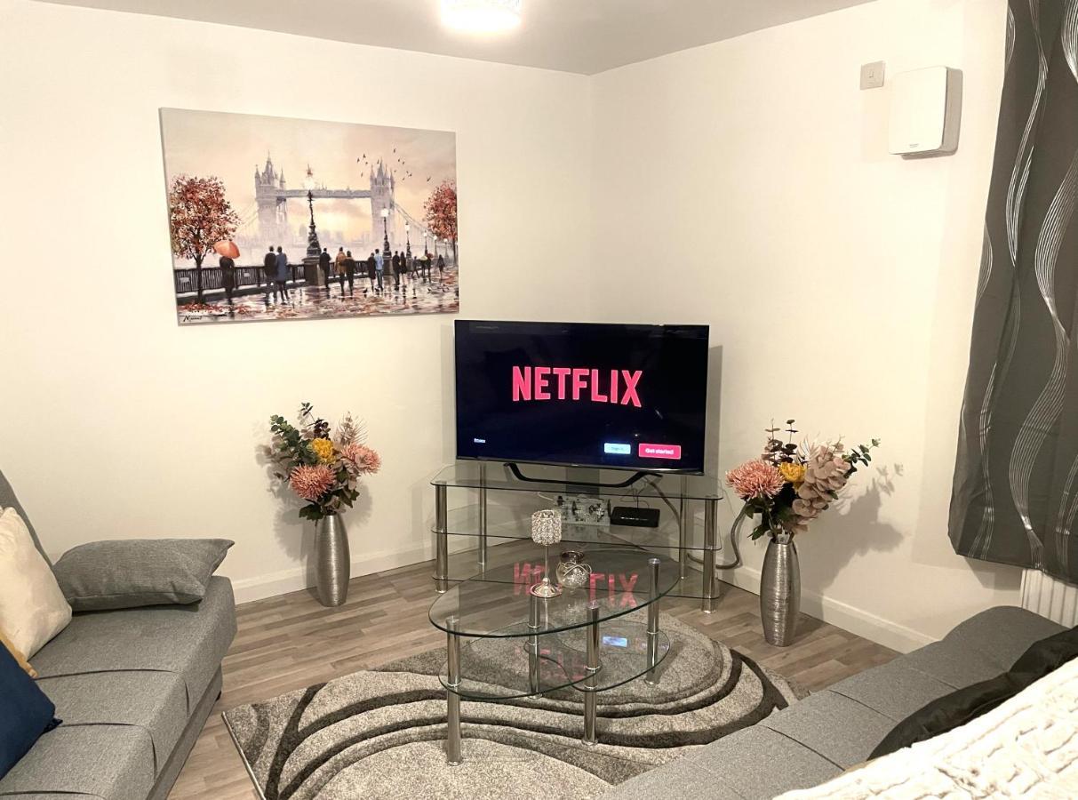 Supreme - 1 Bedroom Apart Sleeps 4 Short/Long Stay 吉林汉姆 外观 照片
