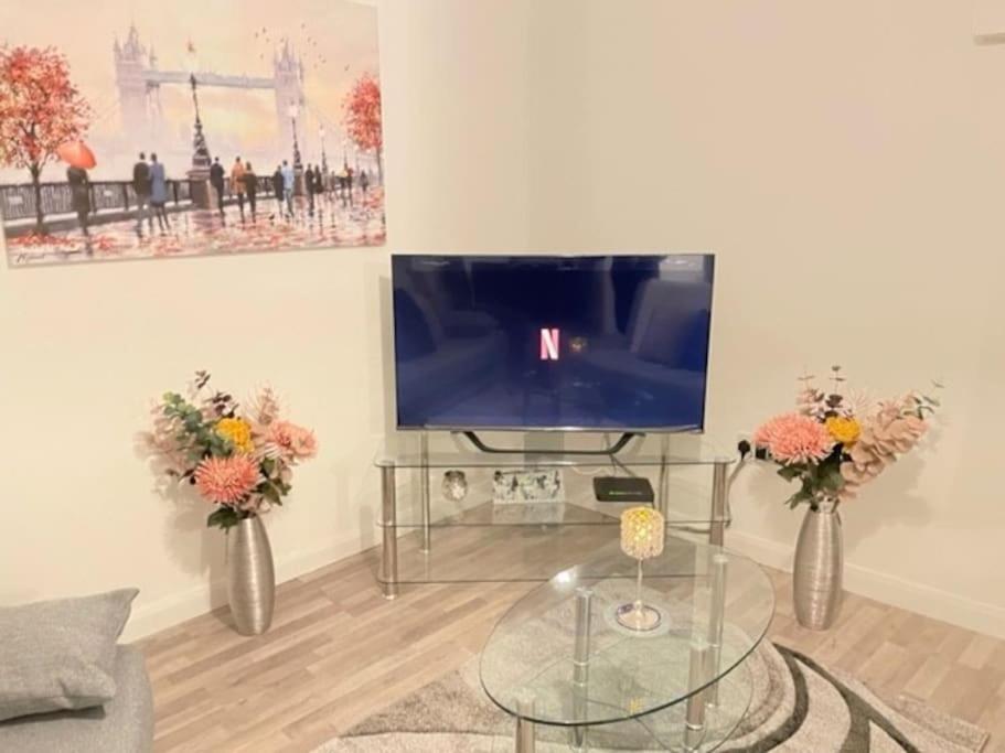 Supreme - 1 Bedroom Apart Sleeps 4 Short/Long Stay 吉林汉姆 外观 照片